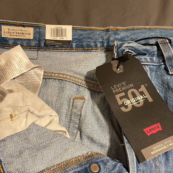 High waisted Levi jeans - Picture 2 of 4